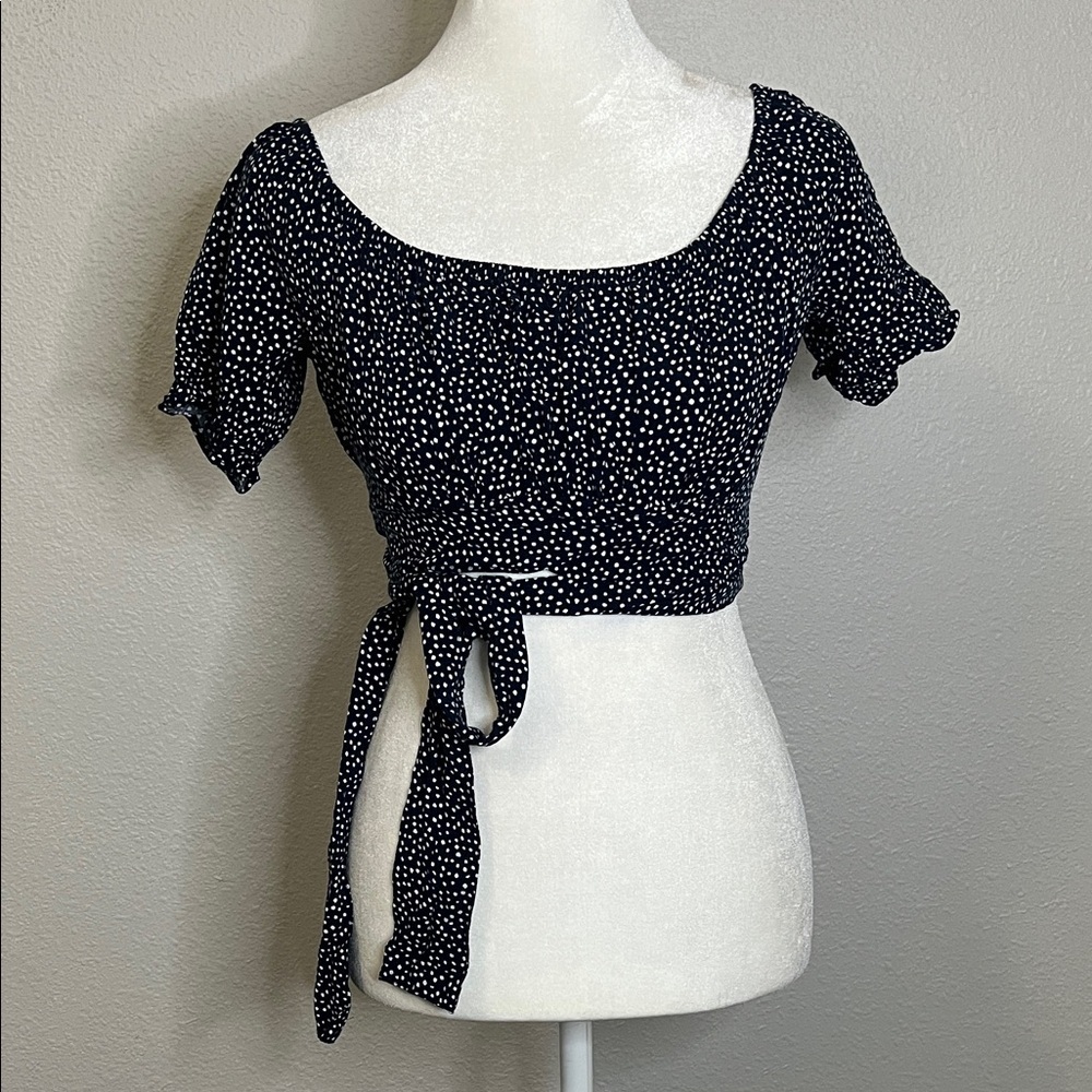 Hollister Cropped Wrap Blouse Navy/White Scattered Polka Dot Size Small